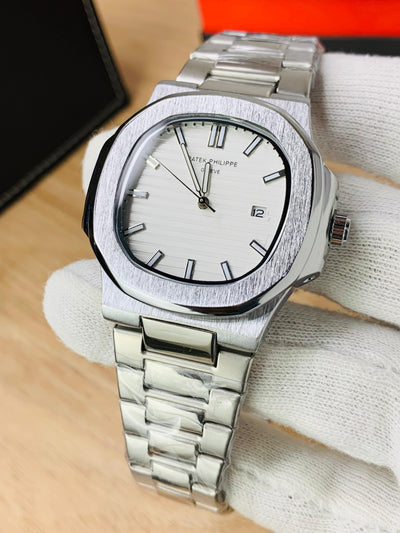 Patek Philippe Nautilus - Silver dial